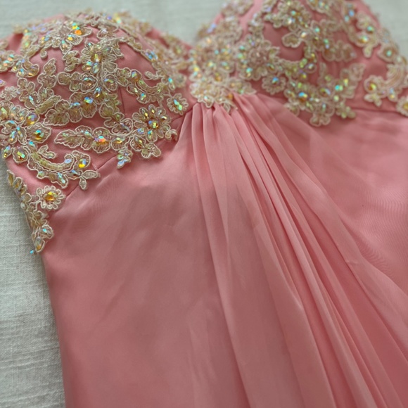 La Femme Prom Dress - Picture 5 of 11